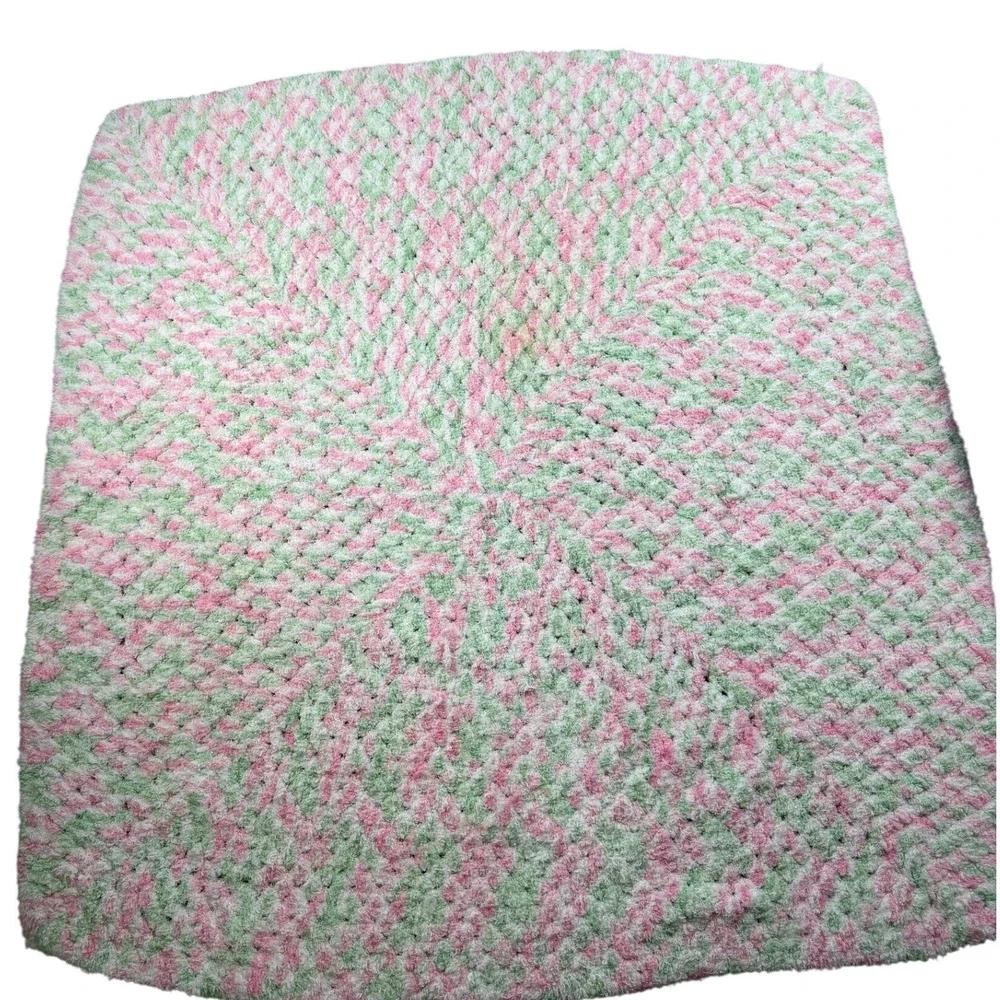Handmade Crochet Chenille Baby Blanket Pink Green White Pinwheel‎ Swirl Lap